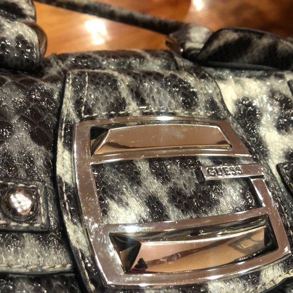 Rare Guess Leopard Print Handbag 🖤🐆 - Picture 8 of 9